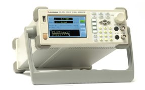 ADG-4351 - высокочастотный функциональный генератор