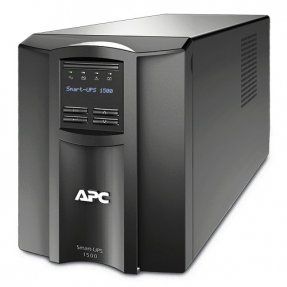 Источник бесперебойного питания APC Smart-UPS 1500VA LCD 230V