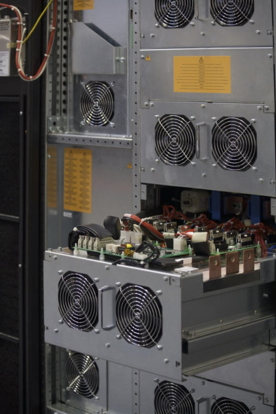 Источник бесперебойного питания Vertiv Liebert 80-eXL 400 kVA