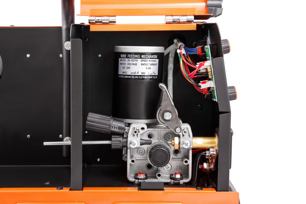 Полуавтомат сварочный MIG-270 PRO