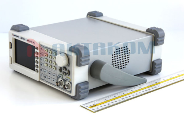 AWG-4110 - генератор сигналов специальной формы