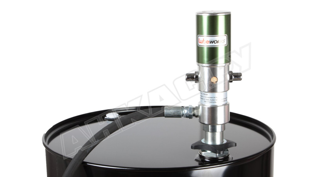 Комплект с насосом 3:1, пистолетом с электронным счётчиком и шлангом Lubeworks