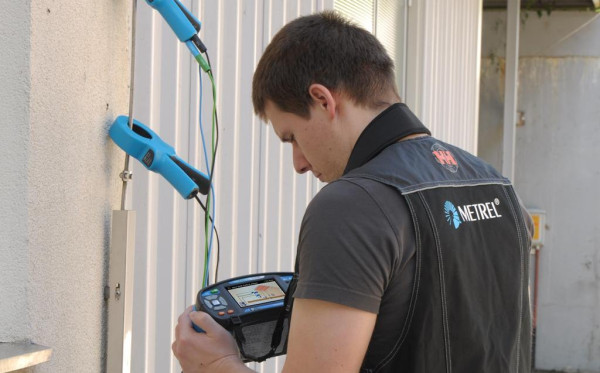 MI 3152H 2,5 кВ измеритель параметров электроустановок